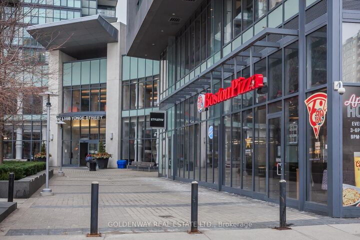 Property Photo: 5162 Yonge Street 1815 ON M2N 0E9