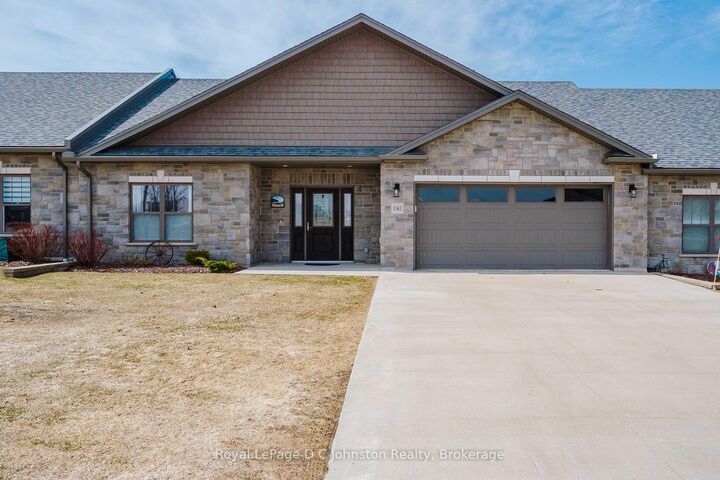 1062 Waterloo Street — photo 1