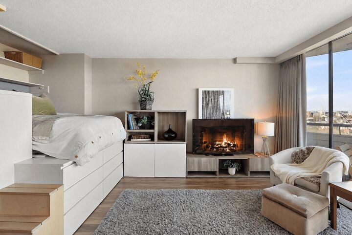 Property Photo:  620 Toronto St 1708  BC V8V 1P7 