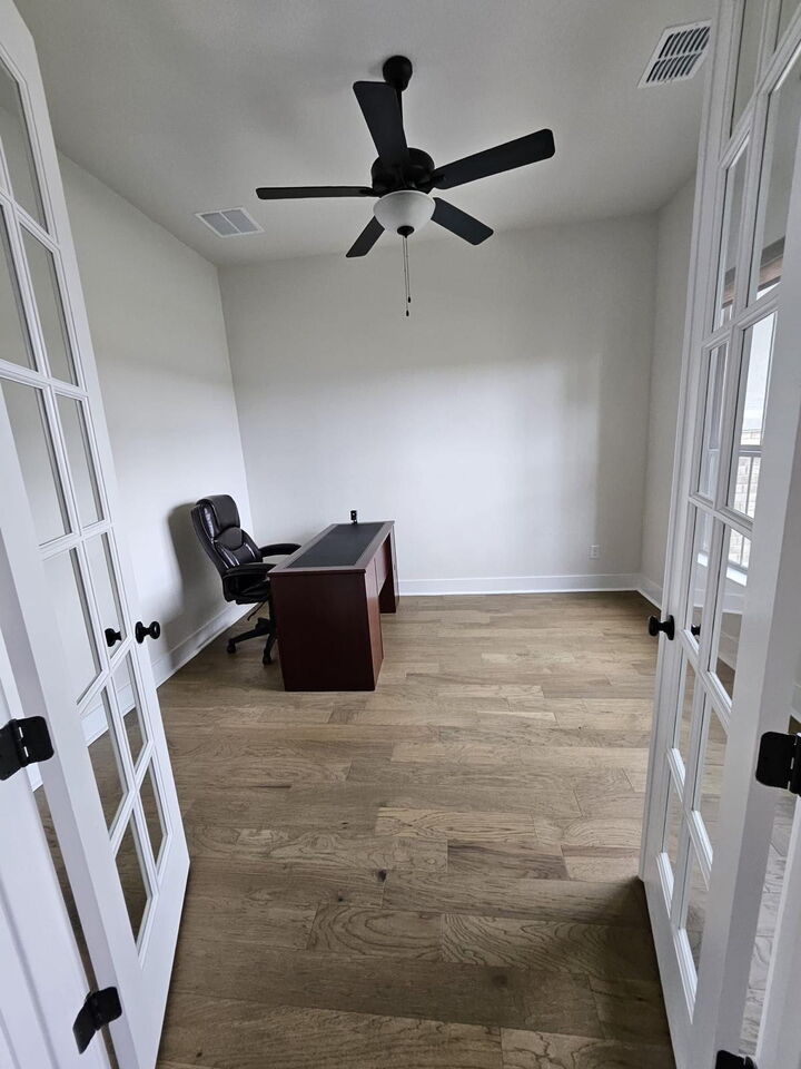 Property Photo:  104 Palatino Bend  TX 78642 