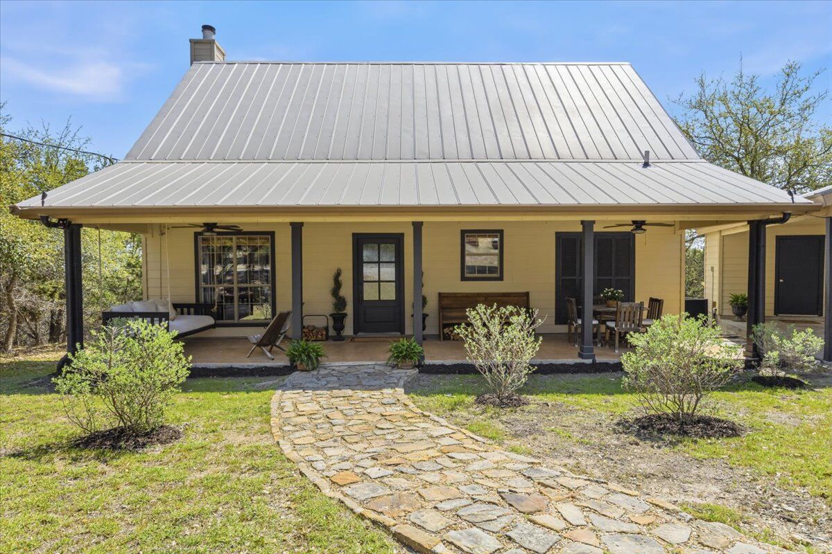 Property Photo:  10605 Lake Beach Drive  TX 78620 