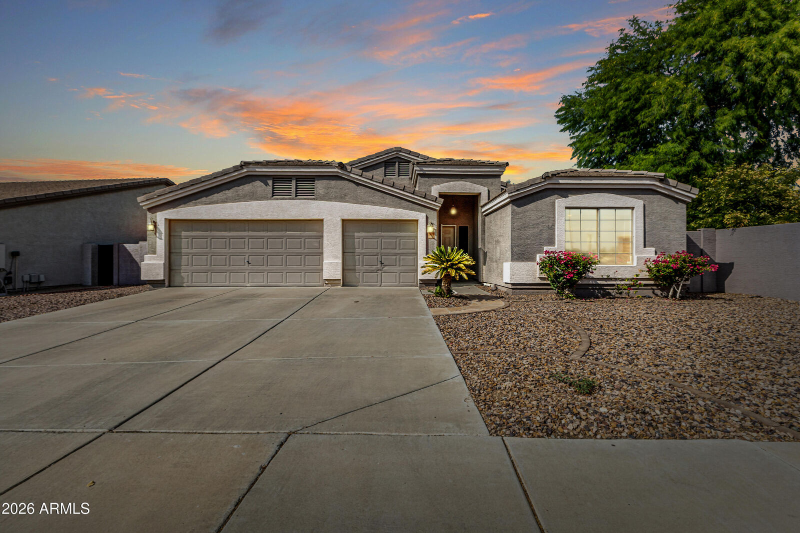 Property Photo: 8308 W Berridge Lane AZ 85305