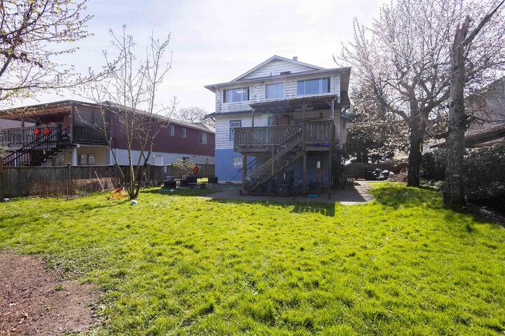 10411 Steveston Highway — photo 1