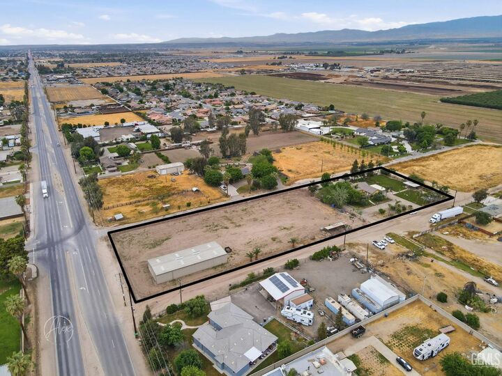 Property Photo:  253 E McKee Road  CA 93307 