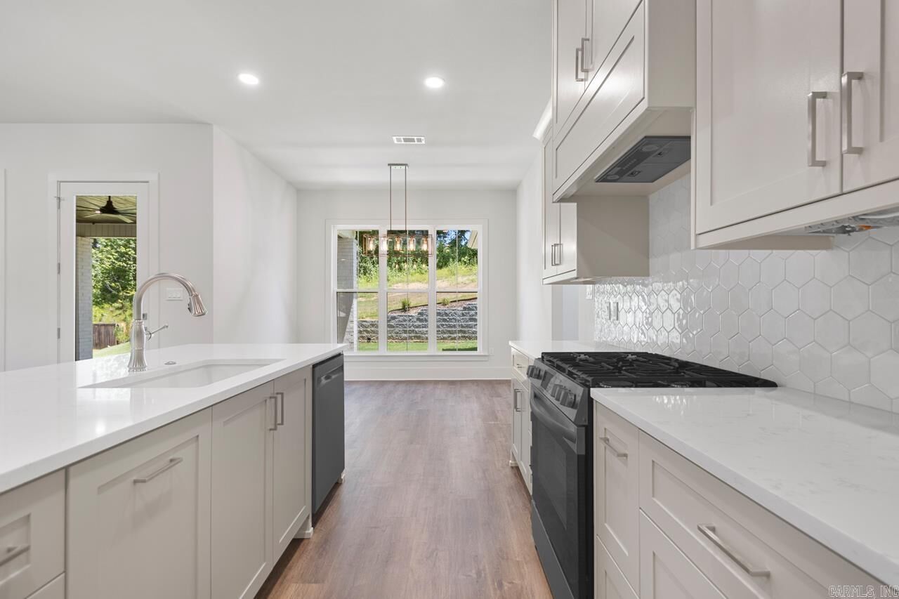 Property Photo:  4406 Cumberland Circle  AR 72019 