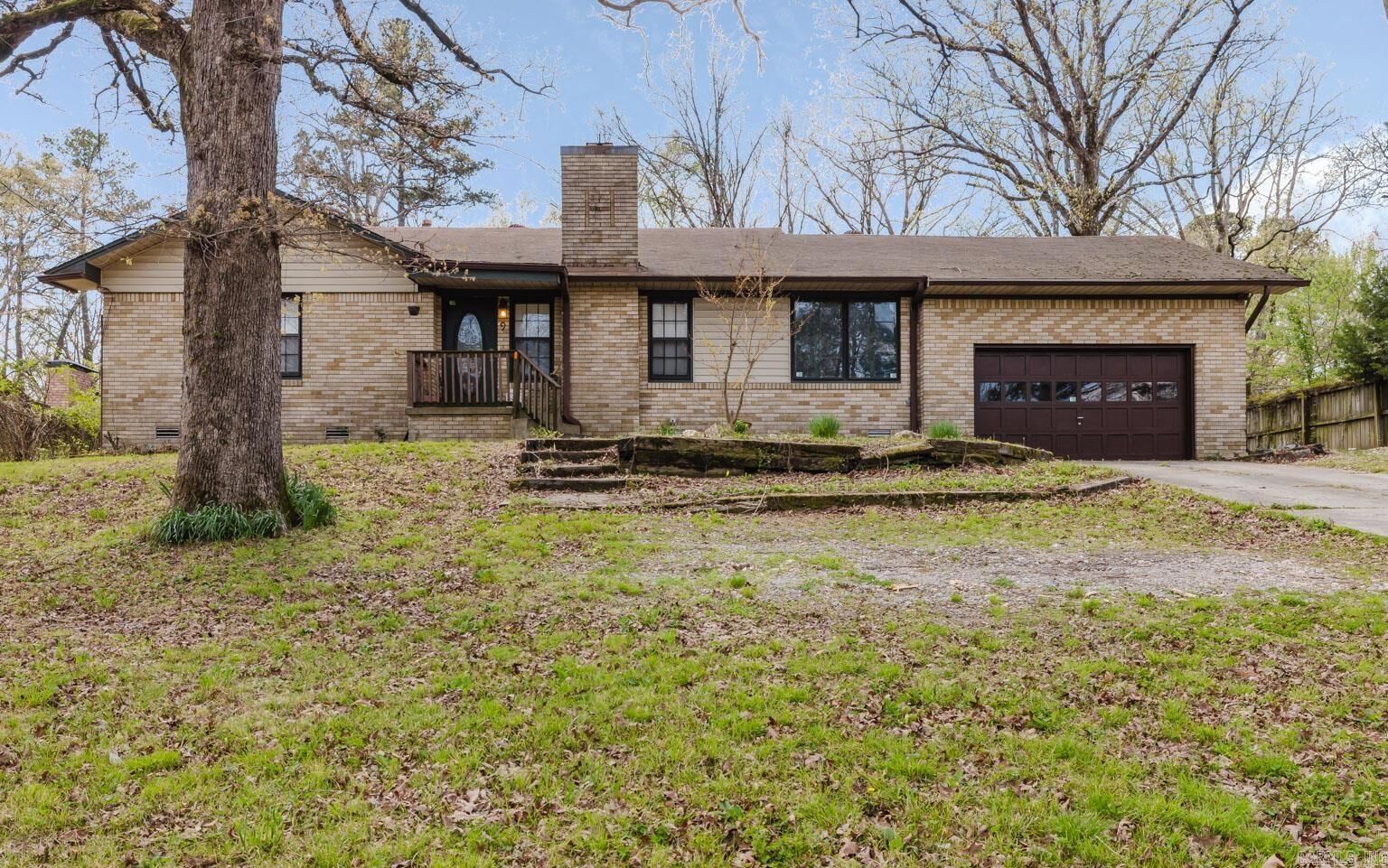 Property Photo:  9 E Mellwood Rd  AR 72204 