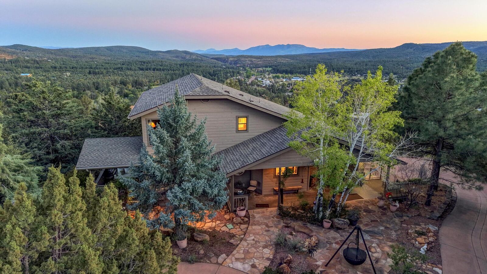 Property Photo:  6073 W Skyview  AZ 85544 
