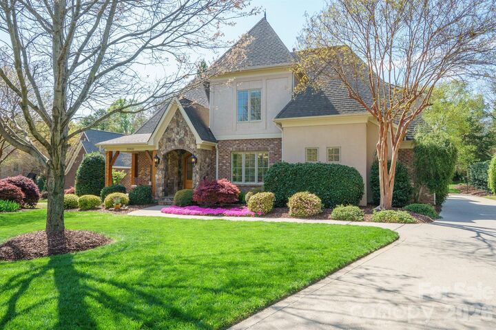 Property Photo:  20609 Queensdale Drive  NC 28031 