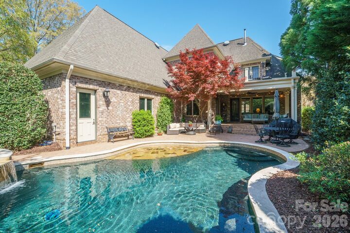 Property Photo: 20609 Queensdale Drive NC 28031