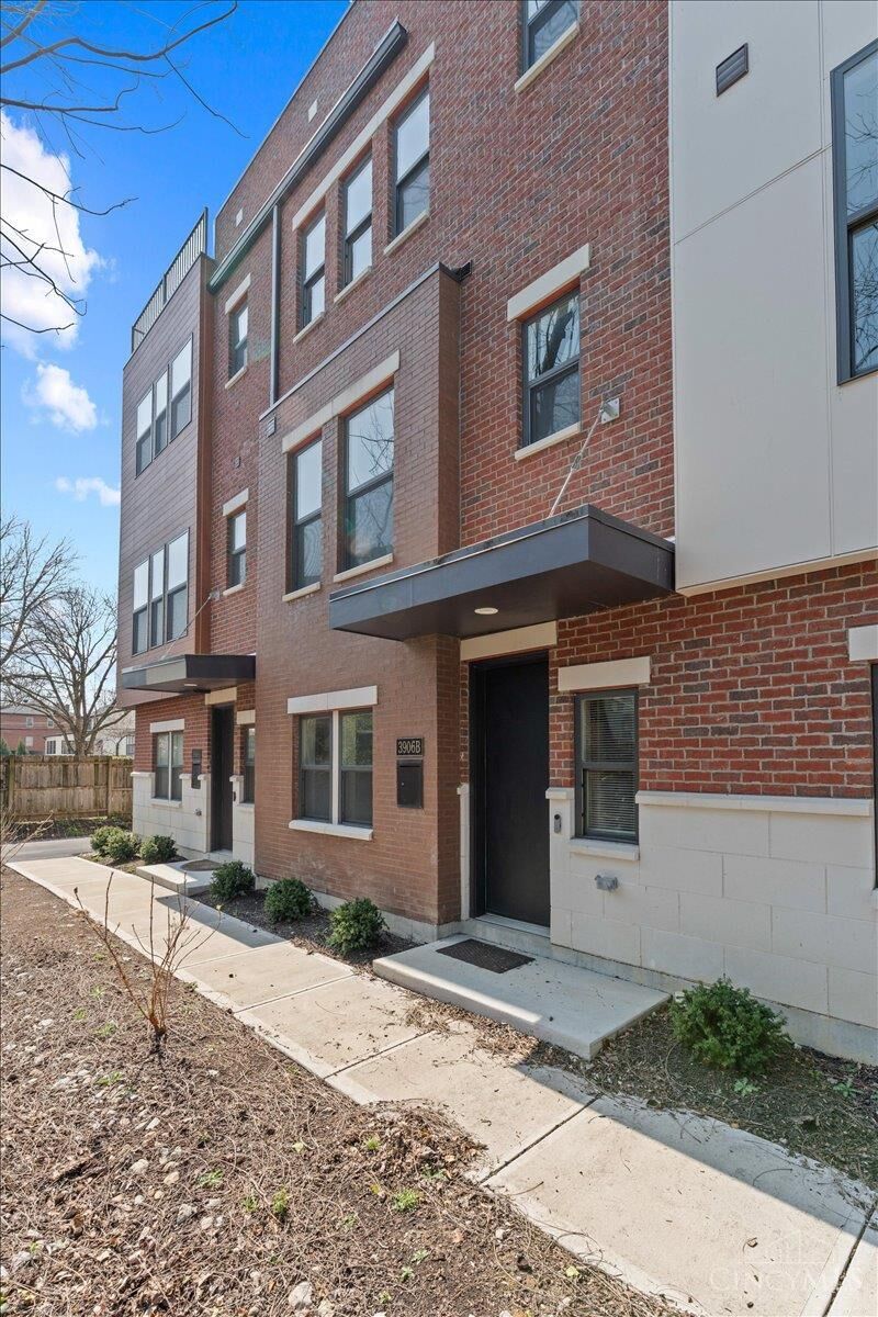 Property Photo:  3906 Edwards Road  OH 45209 