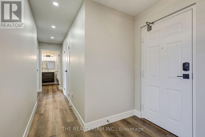 Property Photo: 135 Baseline Road West 910 ON N6J 4W4