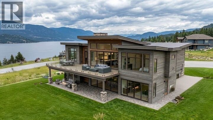 Property Photo:  640 Upper Lakeview Road 5  BC V0A 1K3 