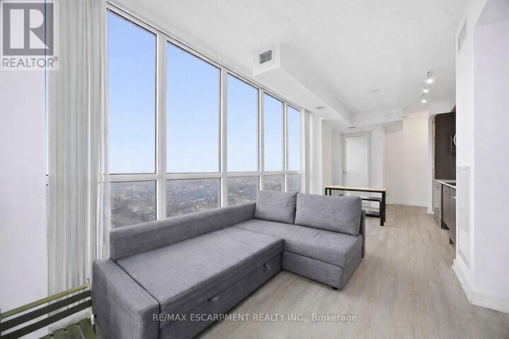 Property Photo: 5180 Yonge Street 2909 ON M2N 0K5