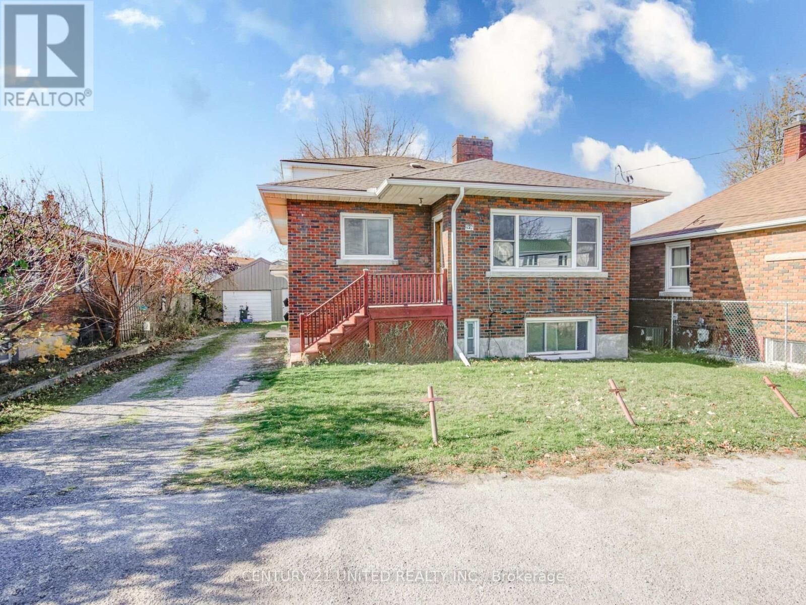 Property Photo:  99 Haig Street 3  ON L2R 7G6 