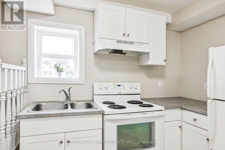 Property Photo:  19 Bailey Street 2  ON L2S 1J3 