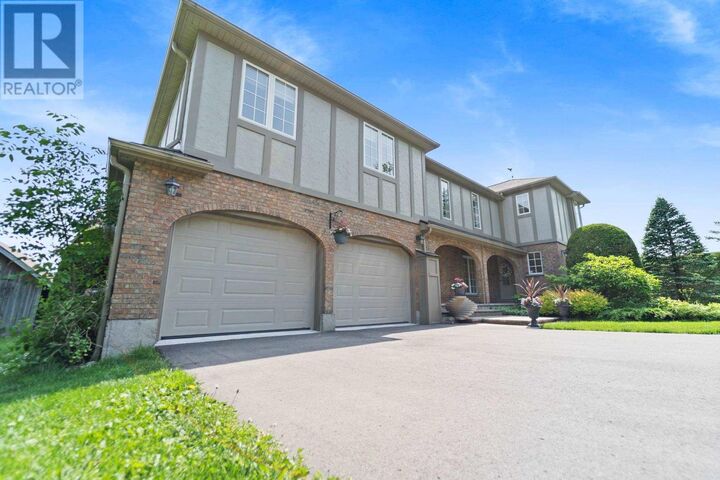 Property Photo:  1737 Queen St  ON P6A 2G8 