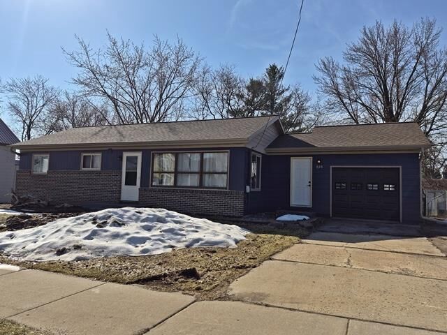 Property Photo:  820 Western Street  WI 54449 