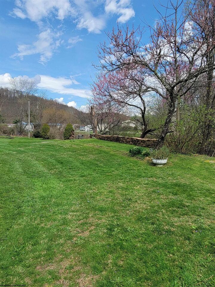 Property Photo:  42 Gate Lane  WV 26241 