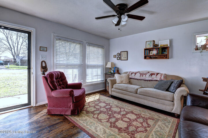 Property Photo:  8205 Cris Dr  KY 40291 