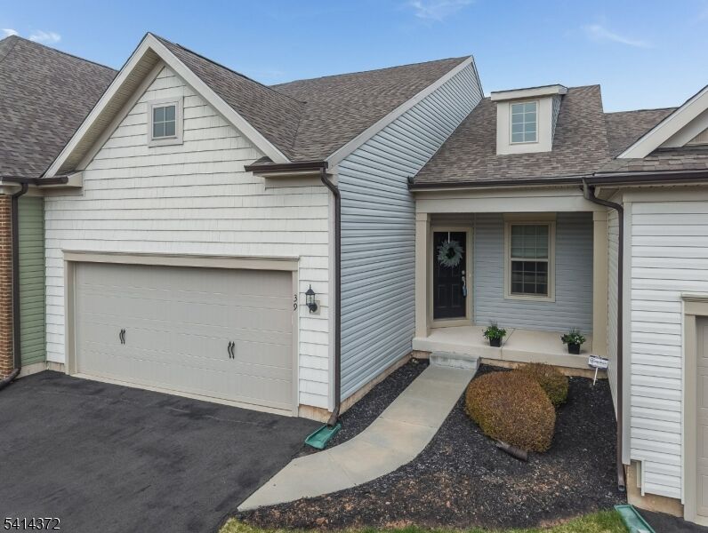 Property Photo:  39 Redmon Road  NJ 08822 