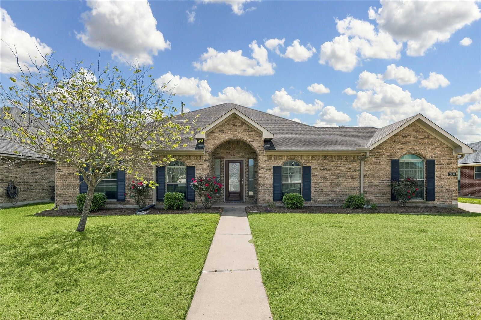 Property Photo:  2410 Arabian Trail  TX 77578 