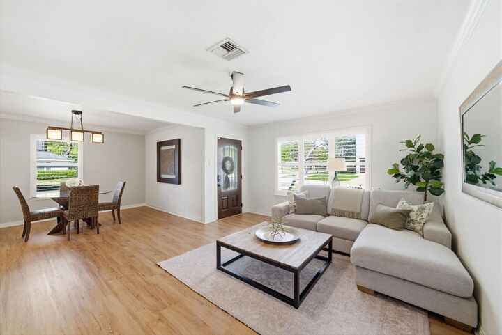Property Photo:  1925 Althea Drive  TX 77018 