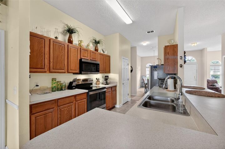 Property Photo:  79 Beauford Lane  FL 32137 