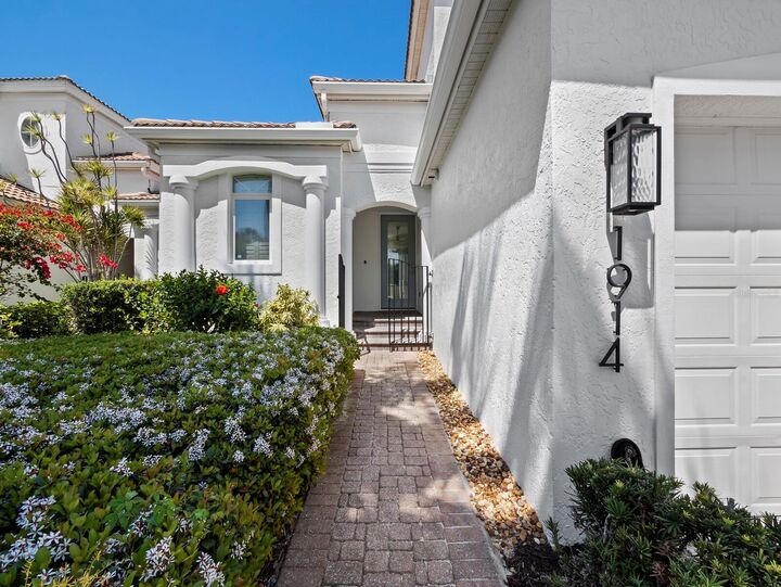 Property Photo:  1914 Harbour Links Circle 10  FL 34228 