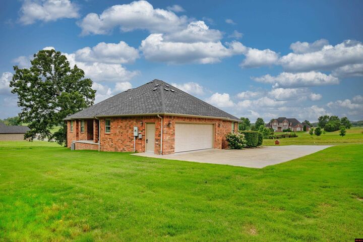 Property Photo: 214 S Sheeks Drive AR 72653