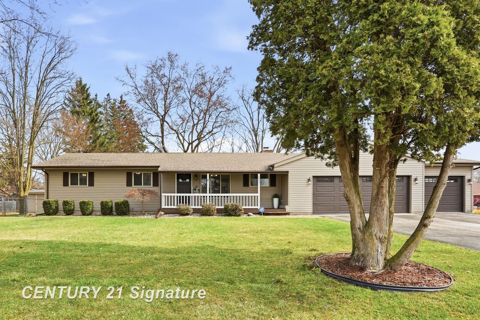 Property Photo:  225 Strieter Drive  MI 48609 