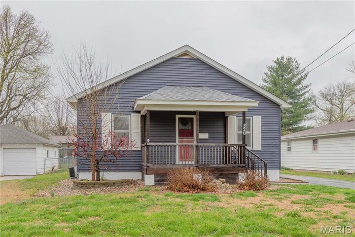 Property Photo:  326 Spencer Street  IL 62010 