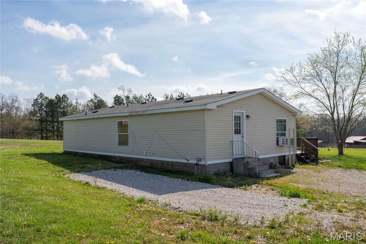 Property Photo:  423 County Road 451  MO 63769 