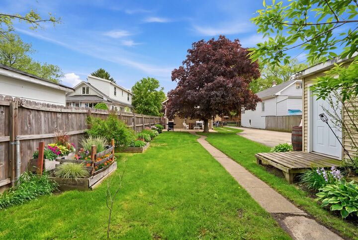 Property Photo:  4140 Anna Avenue  IL 60534 