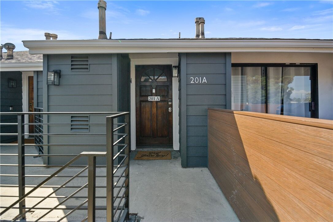 Property Photo:  345 Avocado 201A  CA 92627 