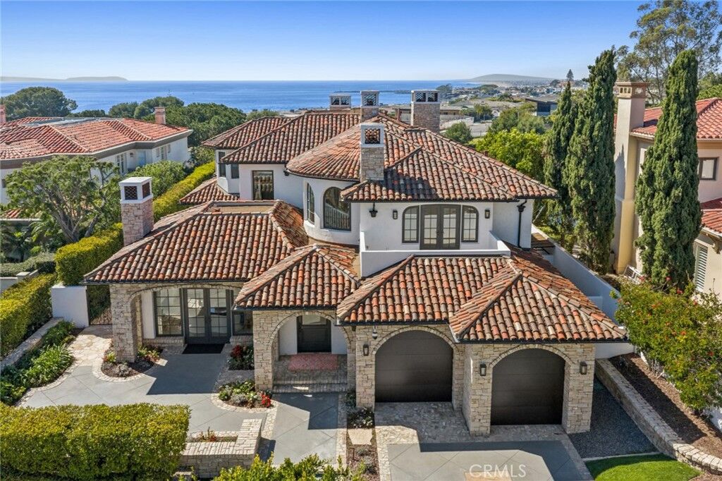 Property Photo:  15 Shoreline  CA 92657 