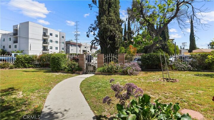 Property Photo:  12600 Vanowen  CA 91605 