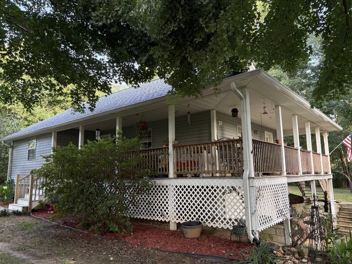 Property Photo: 2023 Wayland Springs Rd TN 38463