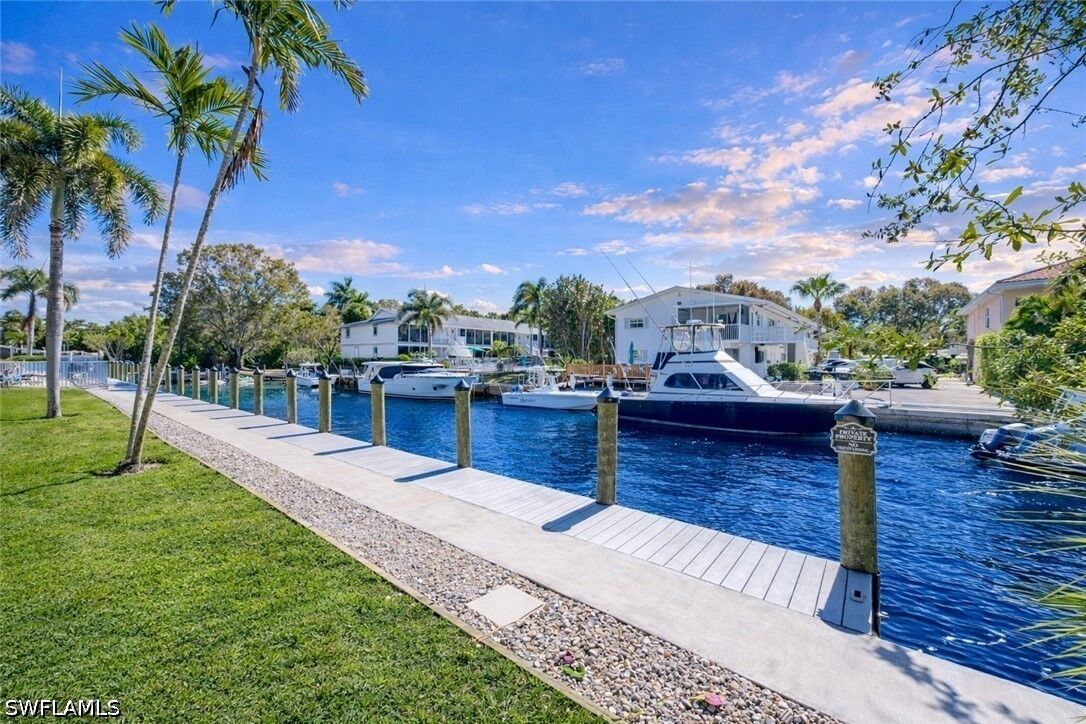 Property Photo:  1686 Blue Point Avenue B5  FL 34102 