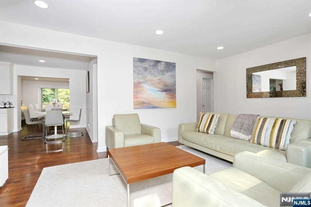 Property Photo:  11 Evans Road  NJ 07626 