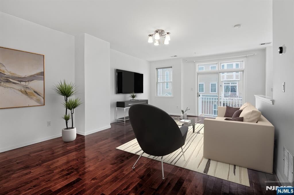 Property Photo:  326 Midland Court  NJ 07093 