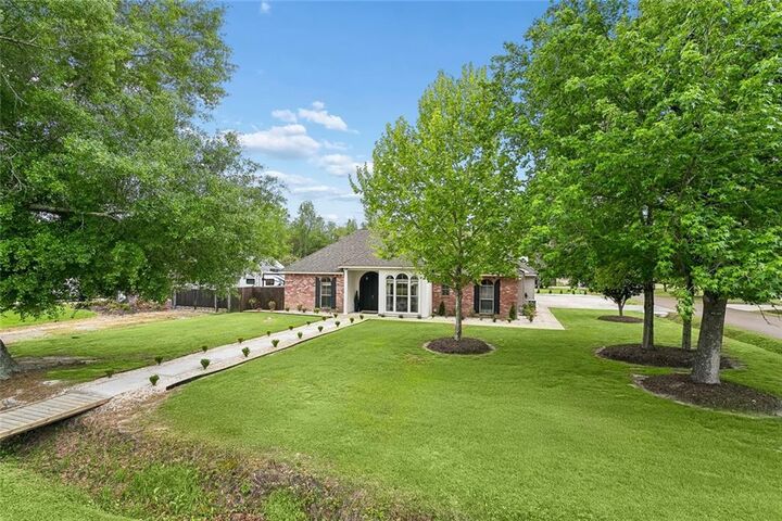 Property Photo:  2152 McNamara Street  LA 70448 