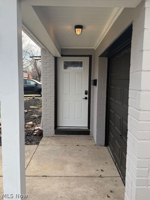 Property Photo:  20100 Priday Avenue  OH 44123 