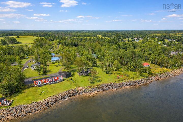 Property Photo: 123 Fieldwood Lane NS B0K 1V0