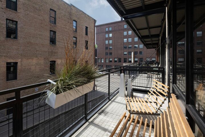 Property Photo:  618 Washington Avenue N 304  MN 55401 