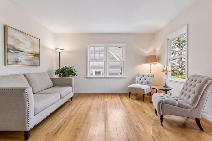 Property Photo:  1962 Saunders Avenue  MN 55116 