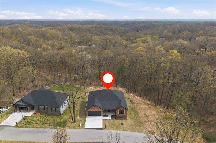 Property Photo: 98 Selkirk Drive AR 72715