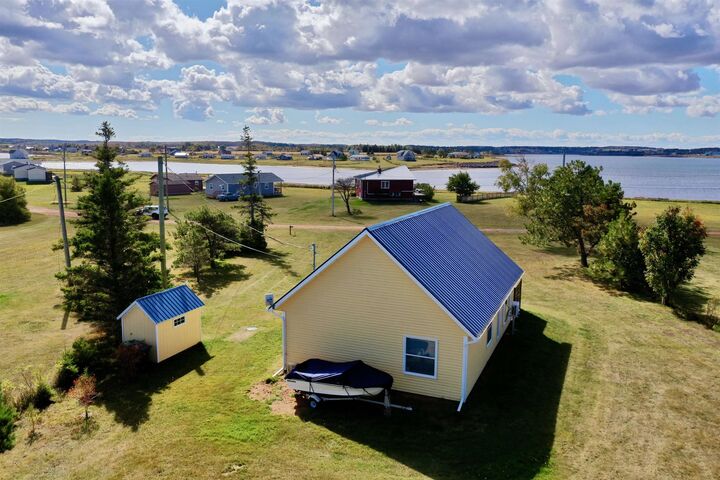 Property Photo:  433 Hebrides Lane  PE C0B 1M0 