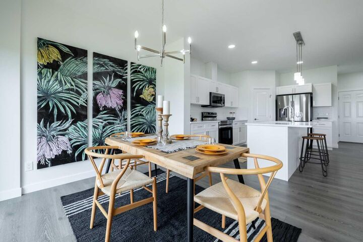 304 Edgefield Close — photo 1