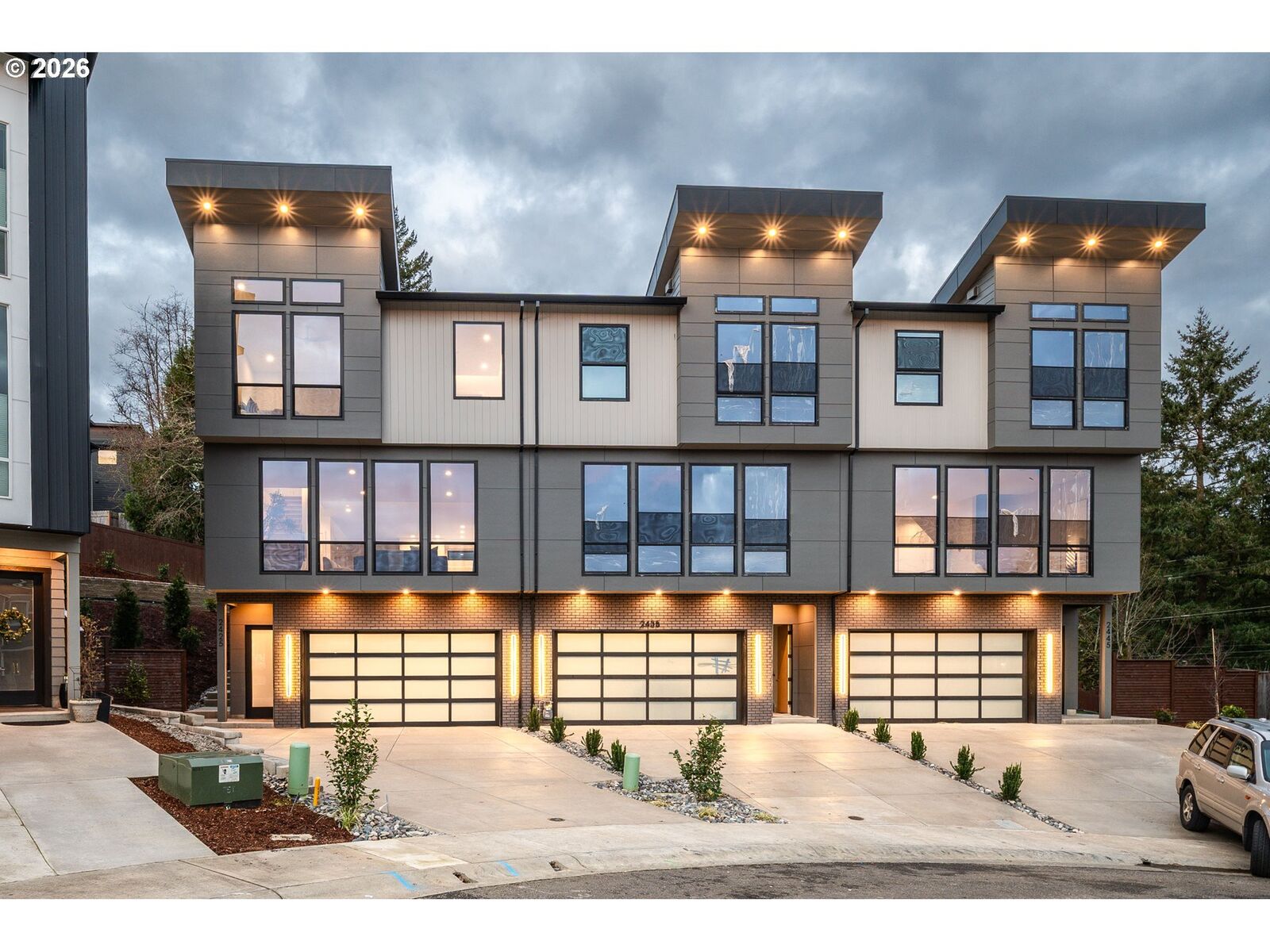 Property Photo: 2445 N R St WA 98671