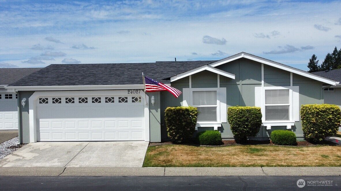 Property Photo: 24027 222nd Place SE 88 WA 98038